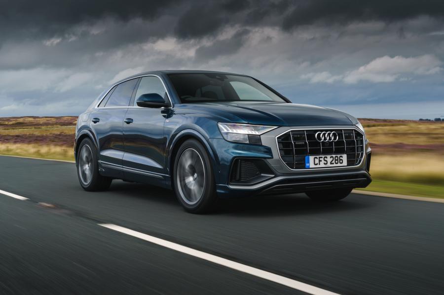  Audi Q8 50 TDI Quattro S-Line 2018 года  (UK) (фото 2 из 27)